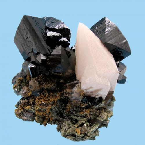 Ilvaite, Calcite, Actinolite, Quartz, Andradite<br />Dalnegorsk, Dalnegorsk Urban District, Primorsky Krai, Russia<br />64 mm x 61 mm<br /> (Author: Carles Millan)