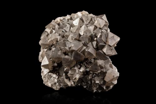 Senarmontite<br />Djebel Hammimat Mine, Aïn Babouche, Oum El Bouaghi Province, Algeria<br />7,0 x 6,0 x 6,5 cm<br /> (Author: MIM Museum)