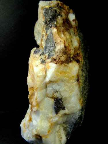 Wolframita<br />Vilches, Comarca El Condado, Jaén, Andalucía, España<br />2 x 6 x 4,5 cm.<br /> (Autor: Felipe Abolafia)