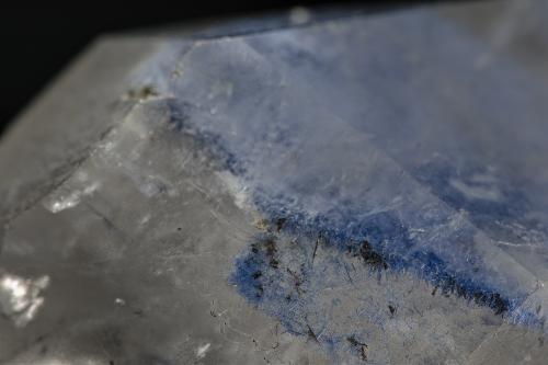 Quartz, Dumortierite<br />Vaca Morta Quarry, Serra da Vereda, Boquira, Bahia, Northeast Region, Brazil<br />6.5 x 4.5 cm<br /> (Author: am mizunaka)