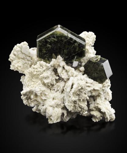 Fluorapatite (Apatite Group) on Albite<br />Sapo Mine, Ferruginha, Conselheiro Pena, Vale do Rio Doce, Minas Gerais, Brazil<br />15,0	x	10,5	x	13,0	cm<br /> (Author: MIM Museum)