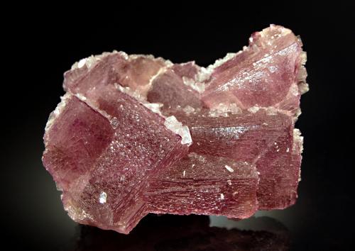 Fluorite<br />Knight Mine, Knight vein, Illinois-Kentucky Fluorspar Mining District, Hardin County, Illinois, USA<br />5.2 x 7.4 cm.<br /> (Author: crosstimber)