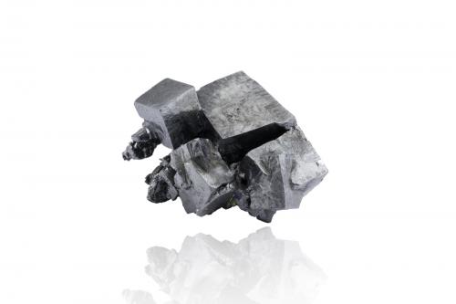 Acanthite<br />Guanajuato, Mexico<br />4,0	x	3,0	x	3,0	cm<br /> (Author: MIM Museum)