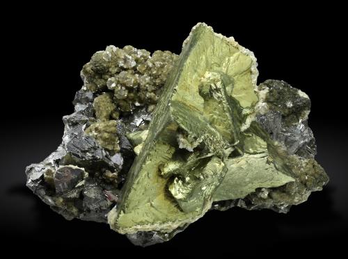 Chalcopyrite<br />Minas da Panasqueira, Aldeia de São Francisco de Assis, Covilhã, Castelo Branco, Cova da Beira, Centro, Portugal<br />88 mm x 65 mm<br /> (Author: Enrique Llorens)