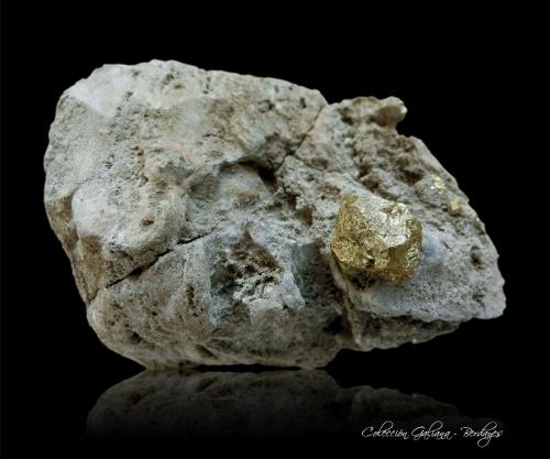 Pirita<br />Cantera Cabezoncillo, Cabeçonet/Alto del Salmitre, Municipio Busot, Comarca Campo de Alicante, Alicante / Alacant, Comunidad Valenciana / Comunitat Valenciana, España<br />72 x 52 x 43 mm<br /> (Autor: Rafael Galiana)