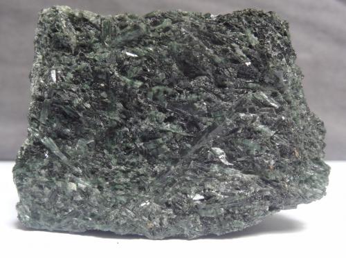 Actinolite<br />Saurüssel, Mörchner area, Zemmgrund, Ziller Valley (Zillertal), North Tyrol, Tyrol/Tirol, Austria<br />7 x 4,5 x 4,5cm<br /> (Author: Dave van Bladel)