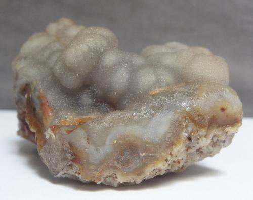 Aragonite on Quartz (variety chalcedony)<br />Jalgaon District, Maharashtra, India<br />7 x 4,5 x 3,5cm<br /> (Author: Dave van Bladel)