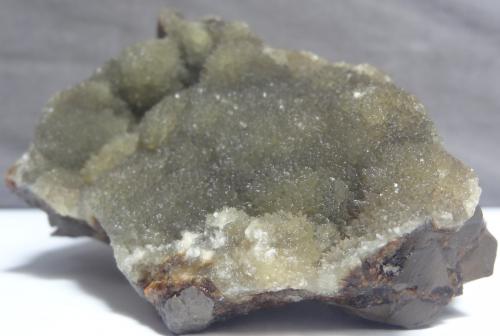 Quartz with Muscovite (variety fuchsite)<br />Jalgaon District, Maharashtra, India<br />9 x 5 x 4cm<br /> (Author: Dave van Bladel)