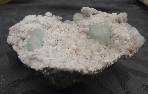 Fluorapophyllite-(K) on Heulandite-Ca<br />Lonavale (Lonavala), Pune District (Poonah District), Maharashtra, India<br />16,5 x 14 x 6cm<br /> (Author: Dave van Bladel)