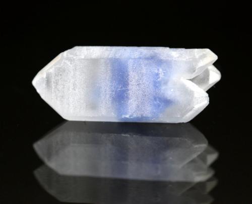 Dumortierite, Quartz<br />São João da Chapada, Diamantina, Jequitinhonha, Minas Gerais, Brazil<br />2.4 x 1.0 cm<br /> (Author: Don Lum)