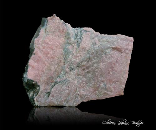 Piroxmangita<br />Mina Serrana, El Molar, Comarca Priorat, Tarragona, Cataluña / Catalunya, España<br />82 x 75 x 47 mm.<br /> (Autor: Rafael Galiana)