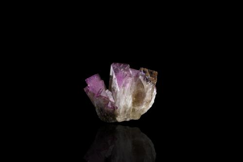 Adamite (variety manganoan adamite)<br />Mina Ojuela, Mapimí, Municipio Mapimí, Durango, México<br />3,5	x	2,5	x	2,5	cm<br /> (Author: MIM Museum)
