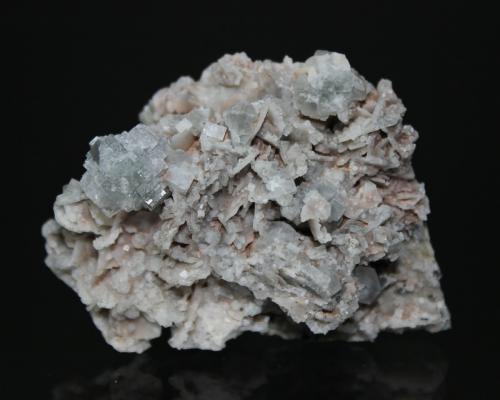 Fluorite, Quartz<br />Linda prospect, Buena Vista District, Mineral County, Nevada, USA<br />7.8 x 6.7 cm<br /> (Author: Don Lum)
