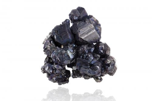 Pyrargyrite<br />Zacatecas, Mexico<br />5,0	x	4,5	x	4,0	cm<br /> (Author: MIM Museum)