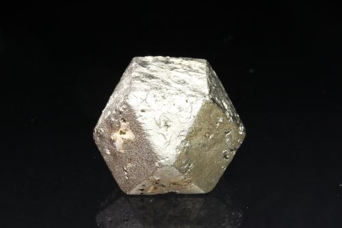 Pirita<br />Navajún, Comarca Cervera, La Rioja, Spain<br />15 x 15 x 15 mm<br /> (Autor: Iván Blanco (PDM))