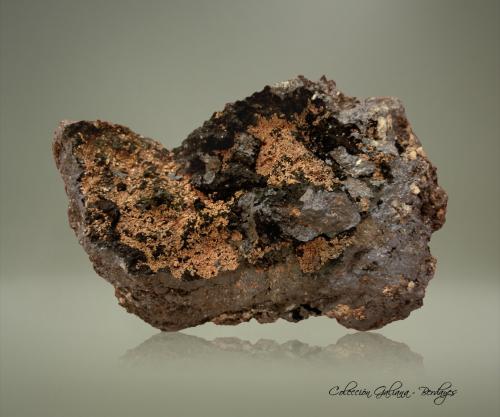 Cobre<br />Boinás Este, Plataforma 380, Boinás, Belmonte de Miranda, Comarca Oviedo, Principado de Asturias (Asturias), España<br />98 x 65 x 51 mm.<br /> (Autor: Rafael Galiana)