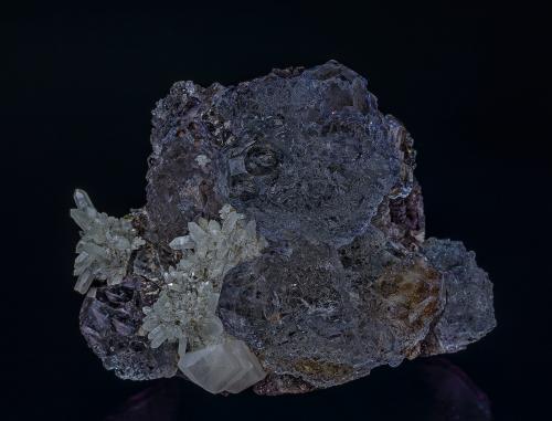 Fluorite, Quartz, Calcite<br />Naica, Municipio Saucillo, Chihuahua, Mexico<br />6.9  x 5.3 cm<br /> (Author: am mizunaka)