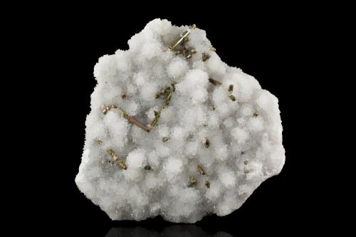 Pyrite with Quartz<br />Chihuahua, Mexico<br />12,0	x	12,0	x	3,5	cm<br /> (Author: MIM Museum)