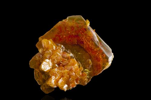 Wulfenite with Mimetite<br />Mina San Francisco, Cerro Prieto, Cucurpe, Municipio Cucurpe, Sonora, México<br />6,0	x	5,0	x	2,0	cm<br /> (Author: MIM Museum)