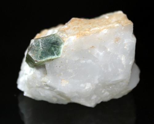 Phlogopite<br />Valle Mogok, Mogok, Distrito Pyin-Oo-Lwin, Región Mandalay (Division Mandalay), Myanmar (Burma)<br />7.6 x 7.0 x 4.1 cm<br /> (Author: Don Lum)