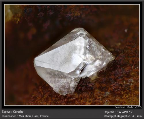 Cerussite<br />Mas Dieu, Mercoirol, Alès, Gard, Occitanie, France<br />fov 4.0 mm<br /> (Author: ploum)