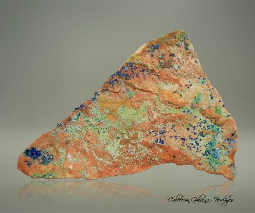 Zincolivenita<br />La Reforma Mine, El Pinar de Bédar, El Pinar, Bédar, Comarca Levante Almeriense, Almería, Andalusia, Spain<br />97 x 67 x 37 mm<br /> (Autor: Rafael Galiana)