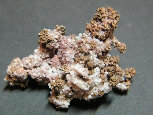 Copper and Calcite<br />Tsumeb Mine, Tsumeb, Otjikoto Region, Namibia<br />45x30mm<br /> (Author: Heimo Hellwig)