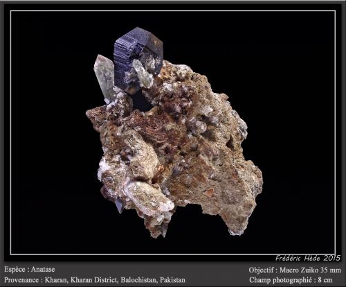 Anatase on Quartz<br />Kharan, Kharan District, Balochistan (Baluchistan), Pakistan<br />fov 8 cm<br /> (Author: ploum)