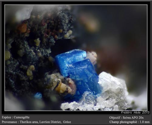 Cumengeite<br />Zona Thorikos, Distrito minero Lavrion, Prefectura Attikí (Attica), Grecia<br />fov 1.0 mm<br /> (Author: ploum)