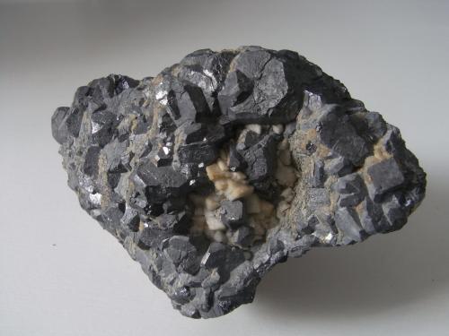 Galena y dolomita<br />El Cobre vein, El Cobre-Igualdad-Matacabras group of mines, Matacabras-Dehesa de las Yeguas, Bailén-Guarromán-Linares, Comarca Sierra Morena, Jaén, Andalusia, Spain<br />16 x 8 x 6 cm<br /> (Autor: Antonio Alcaide)