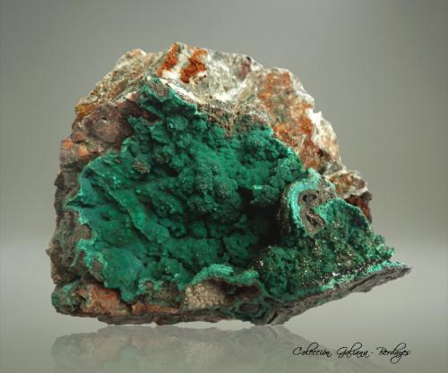 Pseudomalaquita<br />Mina Miguel Vacas, Freguesías Pardais y Conceição, Vila Viçosa, Distrito Évora, Província Alentejo Central, Región Alentejo, Portugal<br />75 x 77 x 56 mm<br /> (Autor: Rafael Galiana)