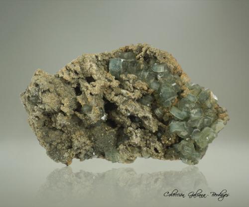 Fluorapatito (Grupo Apatito)<br />Minas da Panasqueira, Aldeia de São Francisco de Assis, Covilhã, Castelo Branco, Cova da Beira, Centro, Portugal<br />117 x 69 x 51 mm.<br /> (Autor: Rafael Galiana)
