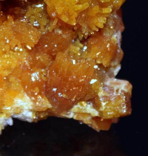 Pyromorphite<br />Mina Bunker Hill, Bunker Hill properties, Kellogg, Distrito Coeur d'Alene, Condado Shoshone, Idaho, USA<br />7.0 x 5.5 x 4.0 cm<br /> (Author: Don Lum)