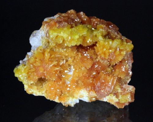 Pyromorphite<br />Mina Bunker Hill, Bunker Hill properties, Kellogg, Distrito Coeur d'Alene, Condado Shoshone, Idaho, USA<br />7.0 x 5.5 x 4.0 cm<br /> (Author: Don Lum)