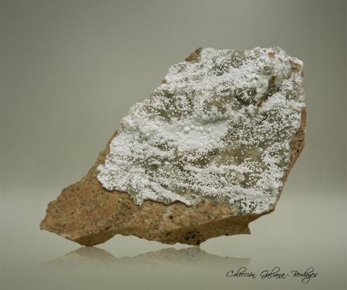 Gonnardita<br />Schellkopf, Brenk, Niederzissen, Eifel, Renania del Norte-Westfalia/Nordrhein-Westfalen, Alemania<br />110 x 73 x 29 mm.<br /> (Autor: Rafael Galiana)