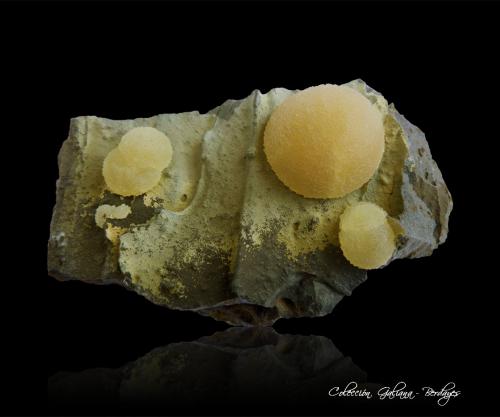 Calcita<br />Cantera Campomorto, Pietra Massa, Montalto di Castro, Provincia Viterbo, Lacio/Lazio, Italia<br />85 x 52 x 15 mm<br /> (Autor: Rafael Galiana)