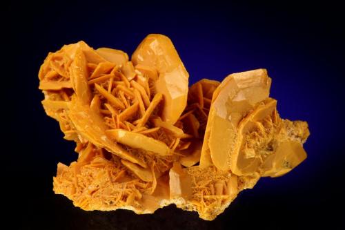 Wulfenite<br />Zona minera Bleiberg, Alpe Gailtaler & Alpe Karnische, Carintia/Kärnten, Austria<br />25 mm<br /> (Author: Gerhard Brandstetter)