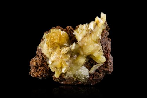 Paradamite<br />Ojuela Mine, Mapimí, Municipio Mapimí, Durango, Mexico<br />6,5	x	4,0	x	6,0	cm<br /> (Author: MIM Museum)