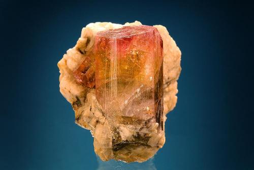 Elbaite<br />Grotta d'Oggi Quarry, San Piero in Campo, Campo nell'Elba, Elba Island, Livorno Province, Tuscany, Italy<br />20 mm<br /> (Author: Gerhard Brandstetter)