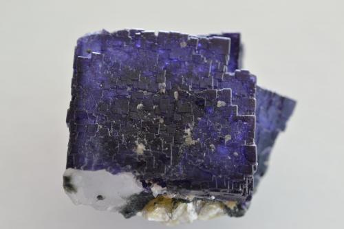 Fluorita<br />Minas da Panasqueira, Aldeia de São Francisco de Assis, Covilhã, Castelo Branco, Cova da Beira, Centro, Portugal<br />3,5 x 3 x 2,5 cm<br /> (Autor: Raul S. Llorente)