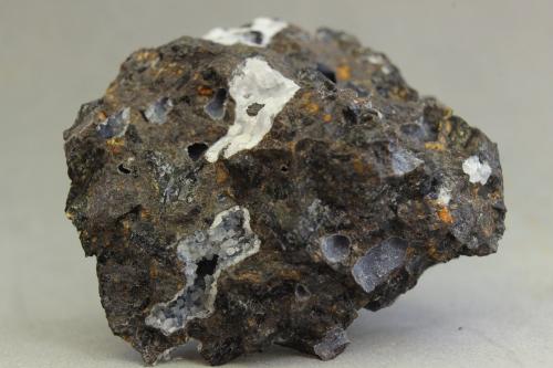 Faujasita-Na<br />Canteras Limberg, Sasbach, Kaiserstuhl, Baden-Württemberg, Alemania<br />38x33x23 mm<br /> (Autor: Juan Espino)
