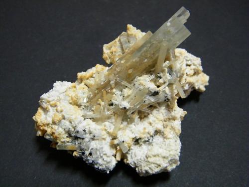 Beryl (variety aquamarine)<br />Erongo Mountain, Usakos, Erongo Region, Namibia<br />75x40x45mm<br /> (Author: Heimo Hellwig)