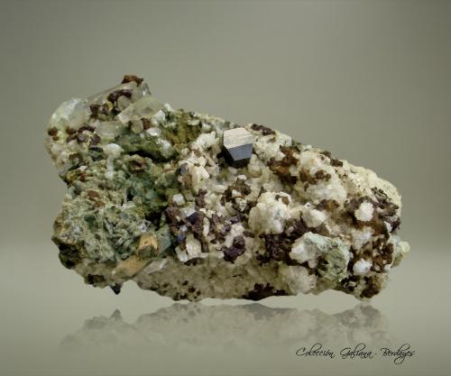 Anatasa<br />Monte Zard, Montes Ras Koh, Distrito Kharan, Balochistan (Baluchistan), Paquistán<br />103 x 63 x 50 mm.<br /> (Autor: Rafael Galiana)