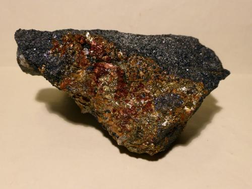 Magnetita, Ferro-Actinolita y Pirita<br />Coto San Guillermo, Jerez de los Caballeros, Comarca Sierra Suroeste, Badajoz, Extremadura, España<br />9x8 cm<br /> (Autor: Ander Ispizua Juan)