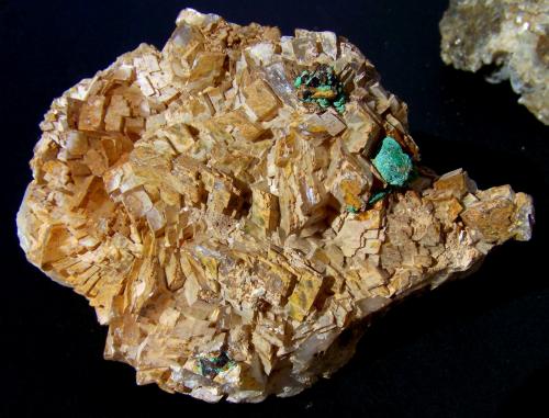 Malaquita, Dolomita<br />Azcárate Quarry, Eugui, Esteríbar, Comarca Auñamendi, Chartered Community of Navarre (Navarre), Spain<br />14cm por 12cm<br /> (Autor: canada)