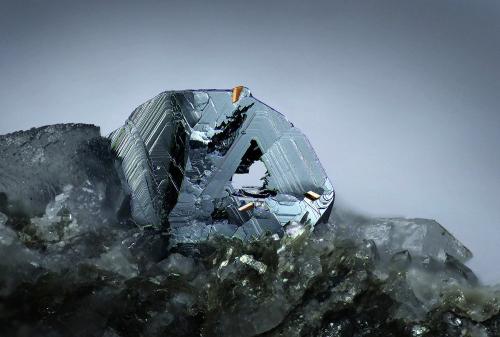 Hematite<br />Lohning Quarry (Lohninger Quarry), Hüttwinkl Valley, Rauris Valley, Zell am See District, Hohe Tauern, Salzburg, Austria<br />FOV 5 mm<br /> (Author: Gerhard Brandstetter)