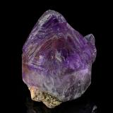 Quartz (variety amethyst)<br />Murzinka Mine, Sarapulka District, Sverdlovsk Oblast, Ural, Russia<br />5.2 x 4.1 cm<br /> (Author: am mizunaka)