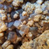 Fluorita y Calcita<br /><br />Cristales de fluorita de unos 3-4mm<br /> (Autor: srm13151)