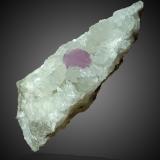 Fluorita y Calcita<br />Cantera Casablanca, Lloma Alta, Les Boqueres, San Vicente del Raspeig/Sant Vicent del Raspeig, Comarca Campo de Alicante, Alicante / Alacant, Comunidad Valenciana / Comunitat Valenciana, España<br />2cm x 5,5cm x 2,5cm<br /> (Autor: srm13151)
