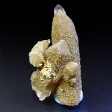 Cuarzo, Clorita (inclusiones), Siderita y Pirita<br />Minas da Panasqueira, Aldeia de São Francisco de Assis, Covilhã, Castelo Branco, Cova da Beira, Centro, Portugal<br />8 x 4 cm.<br /> (Autor: Antonio P. López)